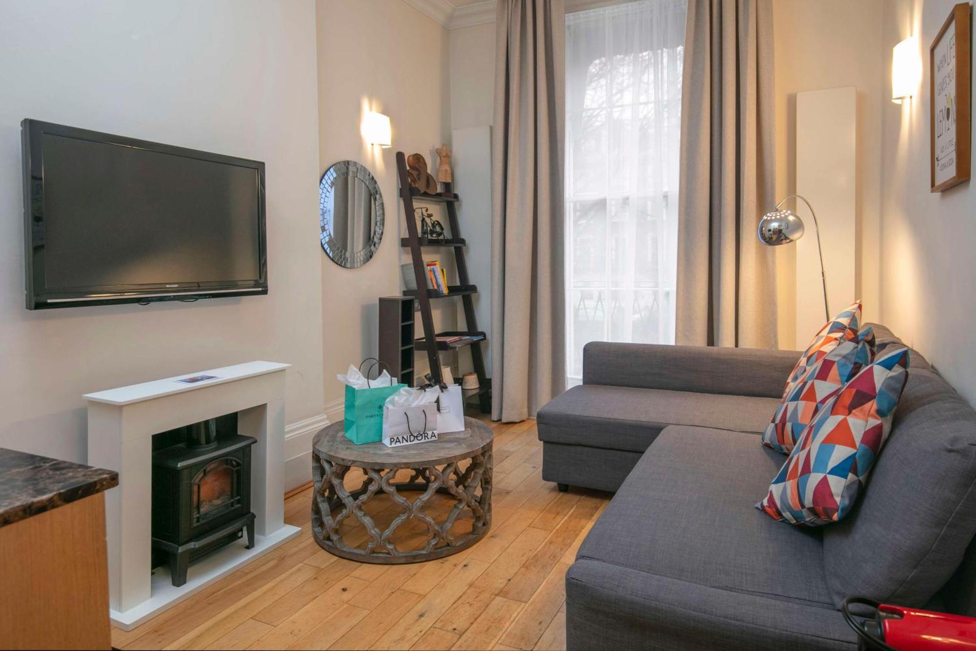 Queensway Hotel, Sure Hotel Collection By Best Western London Room photo