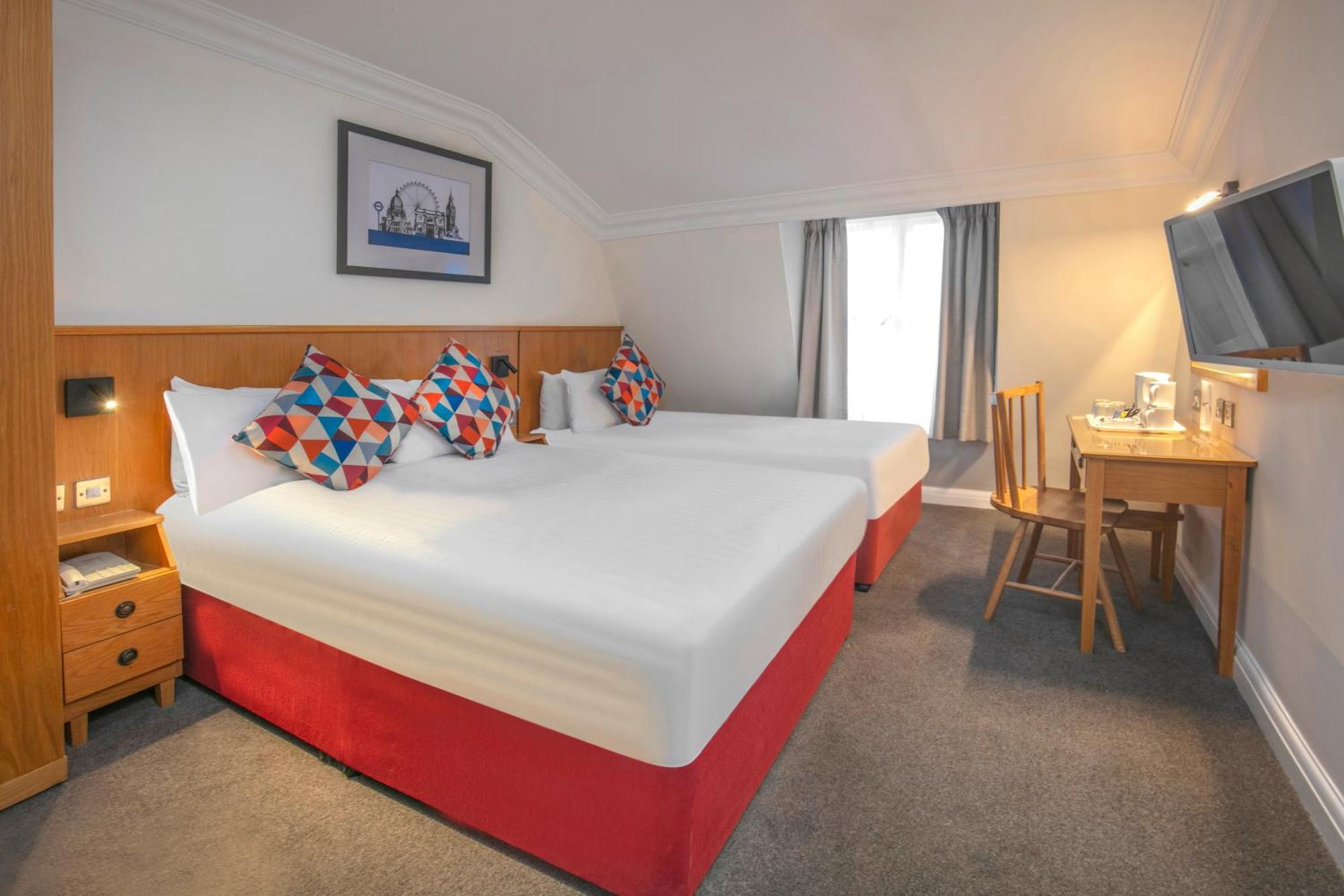 Queensway Hotel, Sure Hotel Collection By Best Western London Room photo